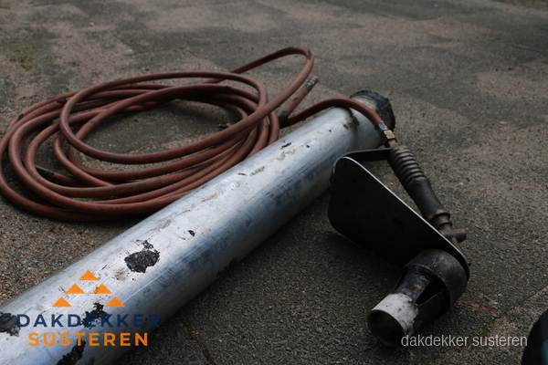 Dakdekker gasbrander en gereedschap voor spoedklus in Susteren Dakdekker gasbrander en gereedschap voor spoedklus in Susteren
